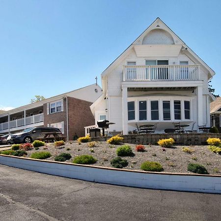 Cape Cod Harbor House Inn Hyannis Exterior photo